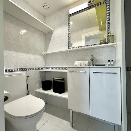Joli Studio, Idealement Situe, Tres Proche Gare Appartement *